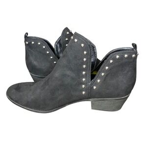 Circus by Sam Edelman Black Studded V-Cut Ankle Booties Size 8.5